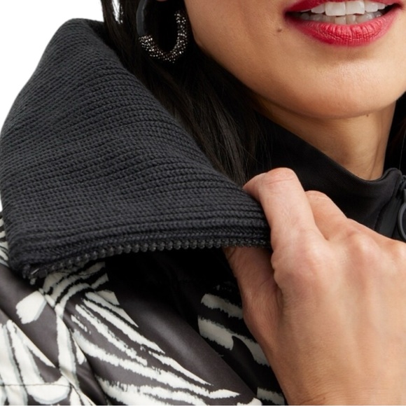 Chico’s Zenergy Reversible Animal Print/Black Puffer Jacket - Picture 4 of 10